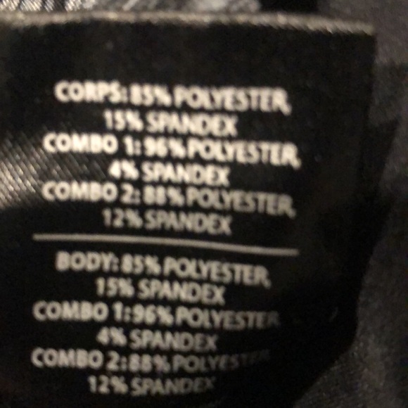 Tagged S, fits M, athletic shirt - Picture 7 of 8